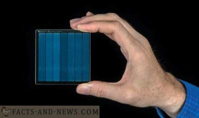 Microsoft successfully records Superman on durable glass media
