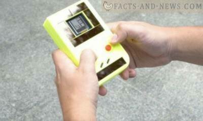 New Game Boy runs without batteries - but goes out every 10 seconds