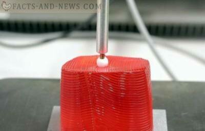 The smart scalpel will identify the tissue that is affected by the tumor The smart scalpel will identify the tissue that is affected by the tumor